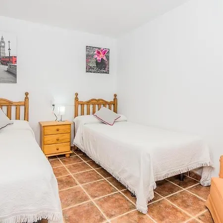 Sleeps 2 With Pool Air Con And Wifi * Pollenca