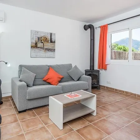 Sleeps 2 With Pool Air Con And Wifi *